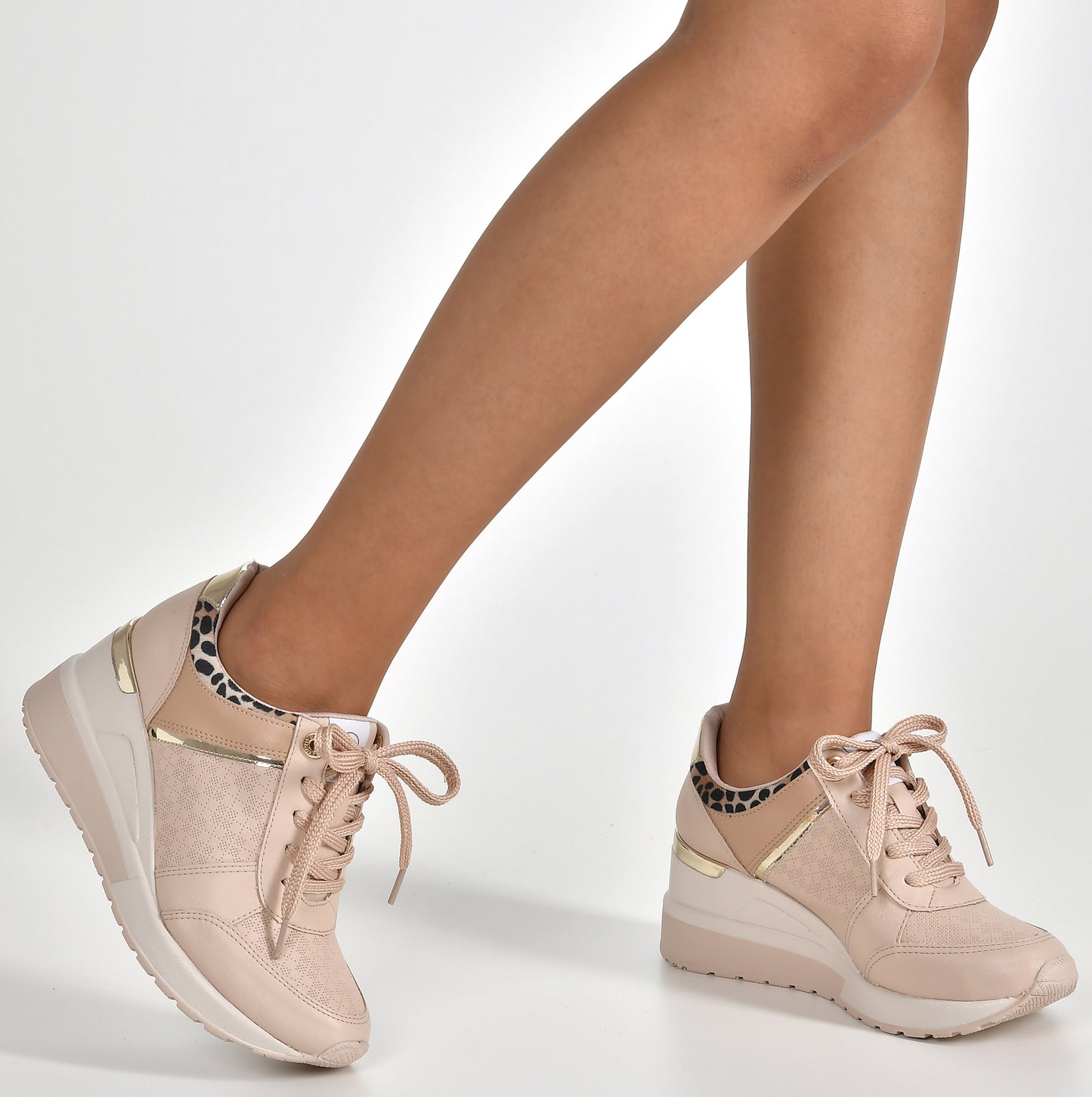 ZAPATILLA PLATAFORMA CREMA GUEPARDO