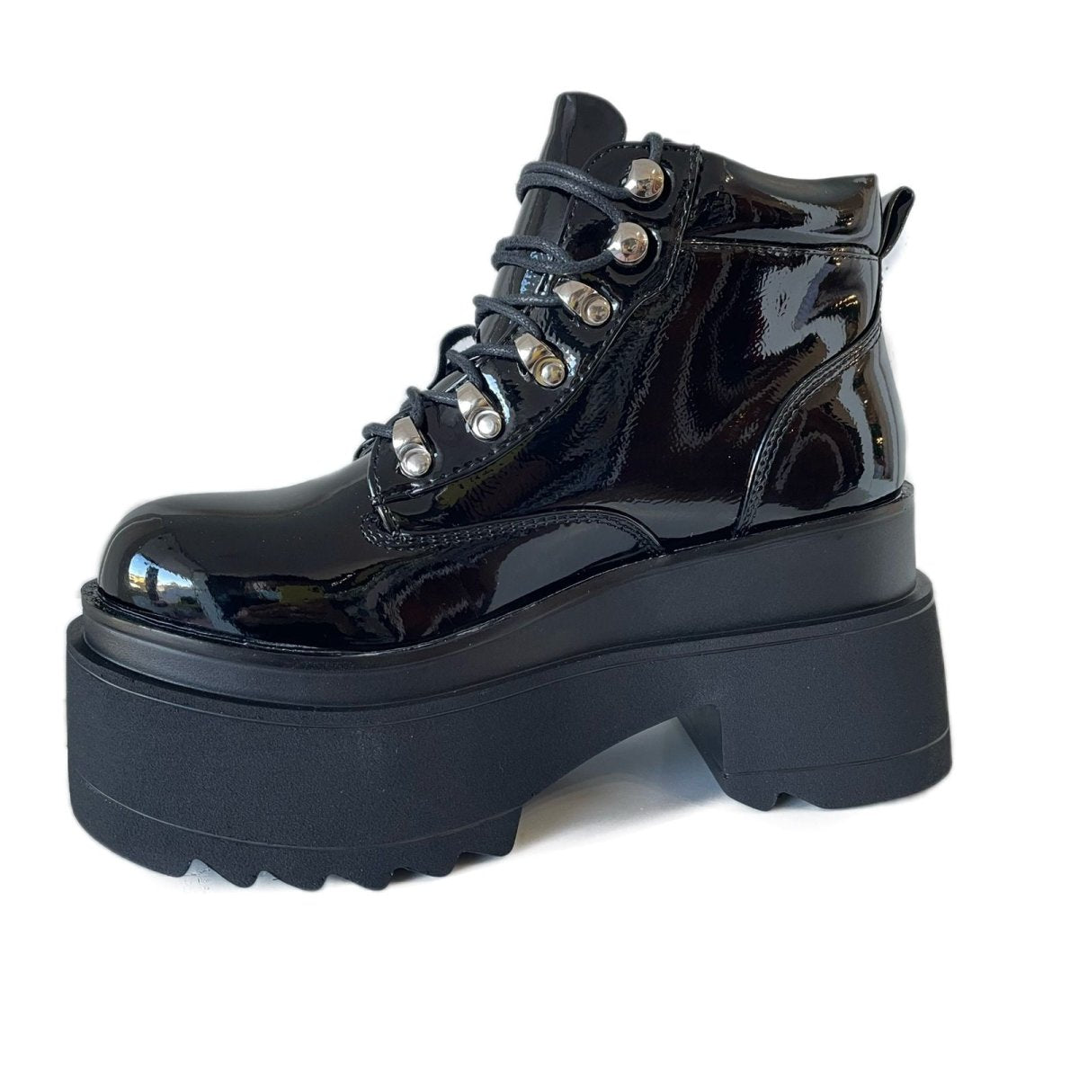 Botín Charol Cordones Plataforma Negro N9. - Pastik.cl