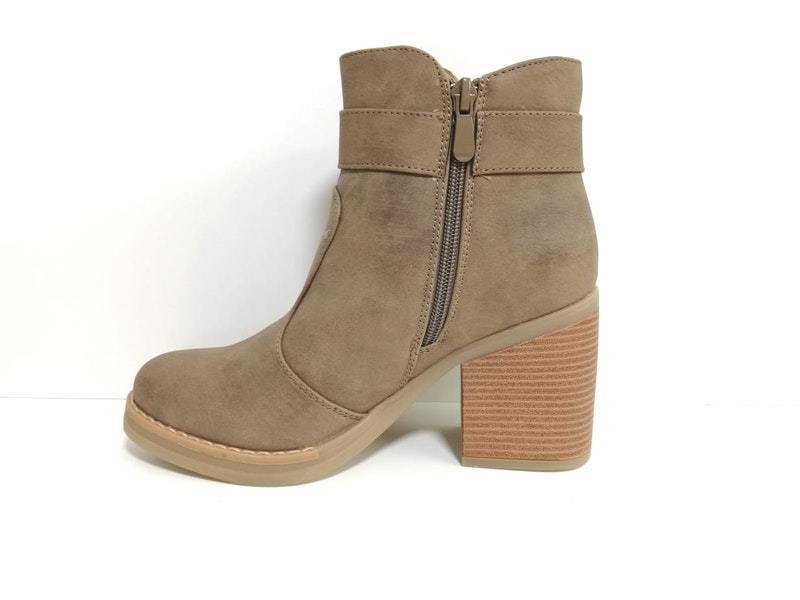 BOTIN TACO CUADRADO KHAKI - Pastik.cl