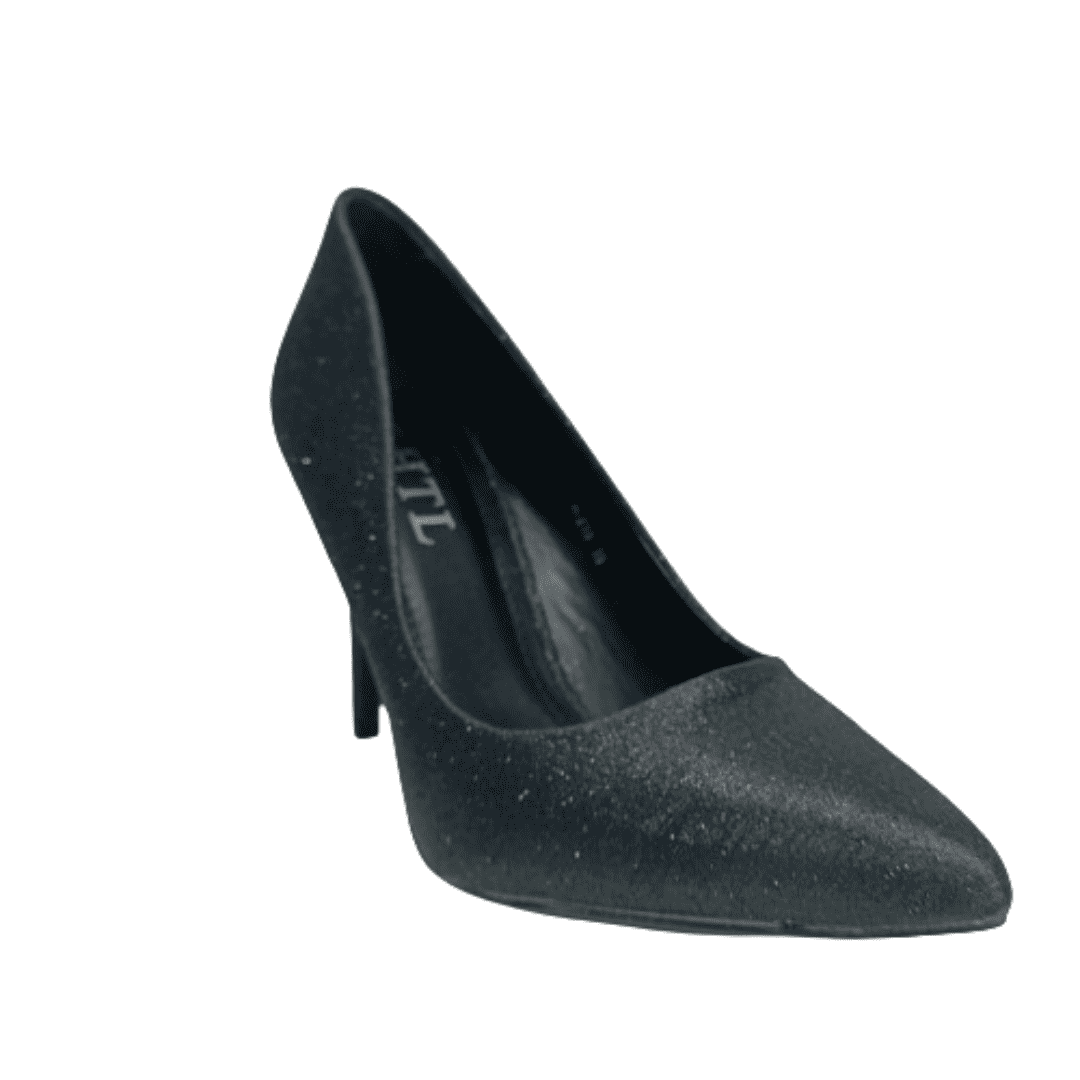 Zapato de tacón alto para mujer en negro brillante, con diseño elegante y moderno.