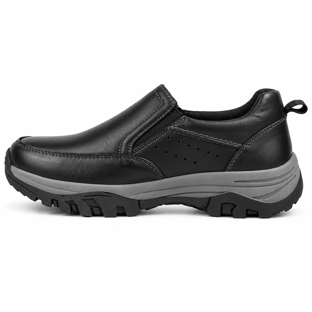 Zapato de cuero informal para hombre en color negro sin cordones, de la marca Pastik Chile, con diseño elegante y cómodo.