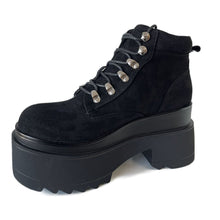 Cargar imagen en el visor de la galería, Botín Gamuza Cordones Plataforma Negro N10 - Pastik.cl
