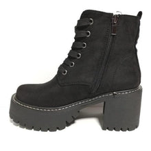Cargar imagen en el visor de la galería, Botin negro microfibra 901 - Pastik.cl
