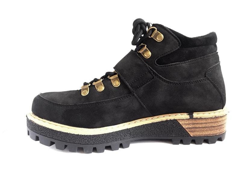 Botin velcro negro - Pastik.cl