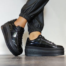 Cargar imagen en el visor de la galería, Zapatilla Cami Negro Charol- MININAS - Pastik.cl
