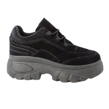 Cargar imagen en el visor de la galería, Zapatilla chunky 18 negra gamuza - Pastik.cl
