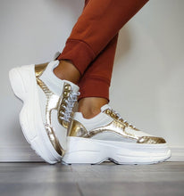 Cargar imagen en el visor de la galería, Zapatilla Chunky Anto Blanco Oro- MININAS - Pastik.cl
