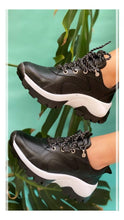 Cargar imagen en el visor de la galería, ZAPATILLA CHUNKY NEGRA AMANDA 001 - Pastik.cl
