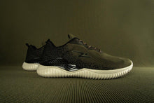 Cargar imagen en el visor de la galería, ZAPATILLA HOMBRE VERDE MILITAR 9403 // CAJA 12 PARES VALOR MAS IVA - Pastik.cl
