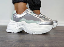 Cargar imagen en el visor de la galería, Zapatilla Kote Plata - MININAS - Pastik.cl
