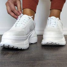 Cargar imagen en el visor de la galería, Zapatilla Lula Blanco - MININAS-CAJA 12 PARES (36 AL 41) - Pastik.cl
