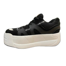 Cargar imagen en el visor de la galería, Zapatilla Plataforma Negro 009 - Pastik.cl
