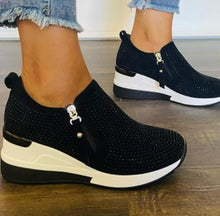 Cargar imagen en el visor de la galería, Zapatilla plataforma negro brillos N19 - Pastik.cl
