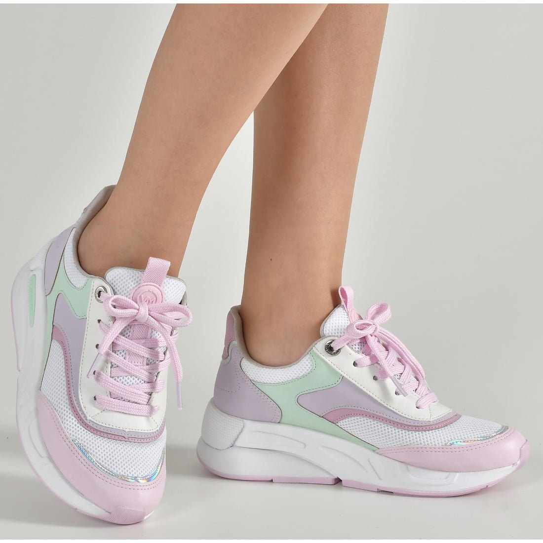 ZAPATILLA URBANA MUJER VIOLETA. - Pastik.cl